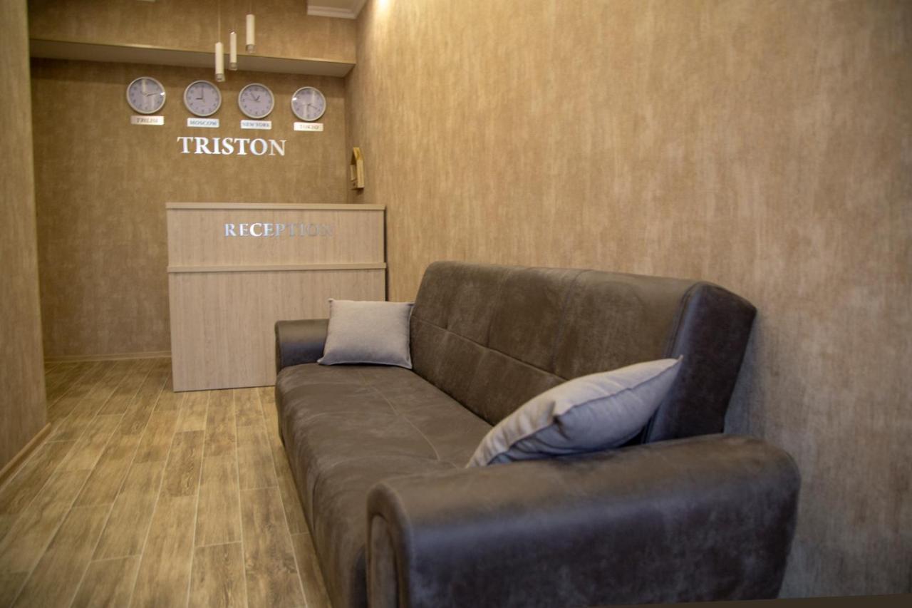 Family Hotel Triston ティビリシ エクステリア 写真