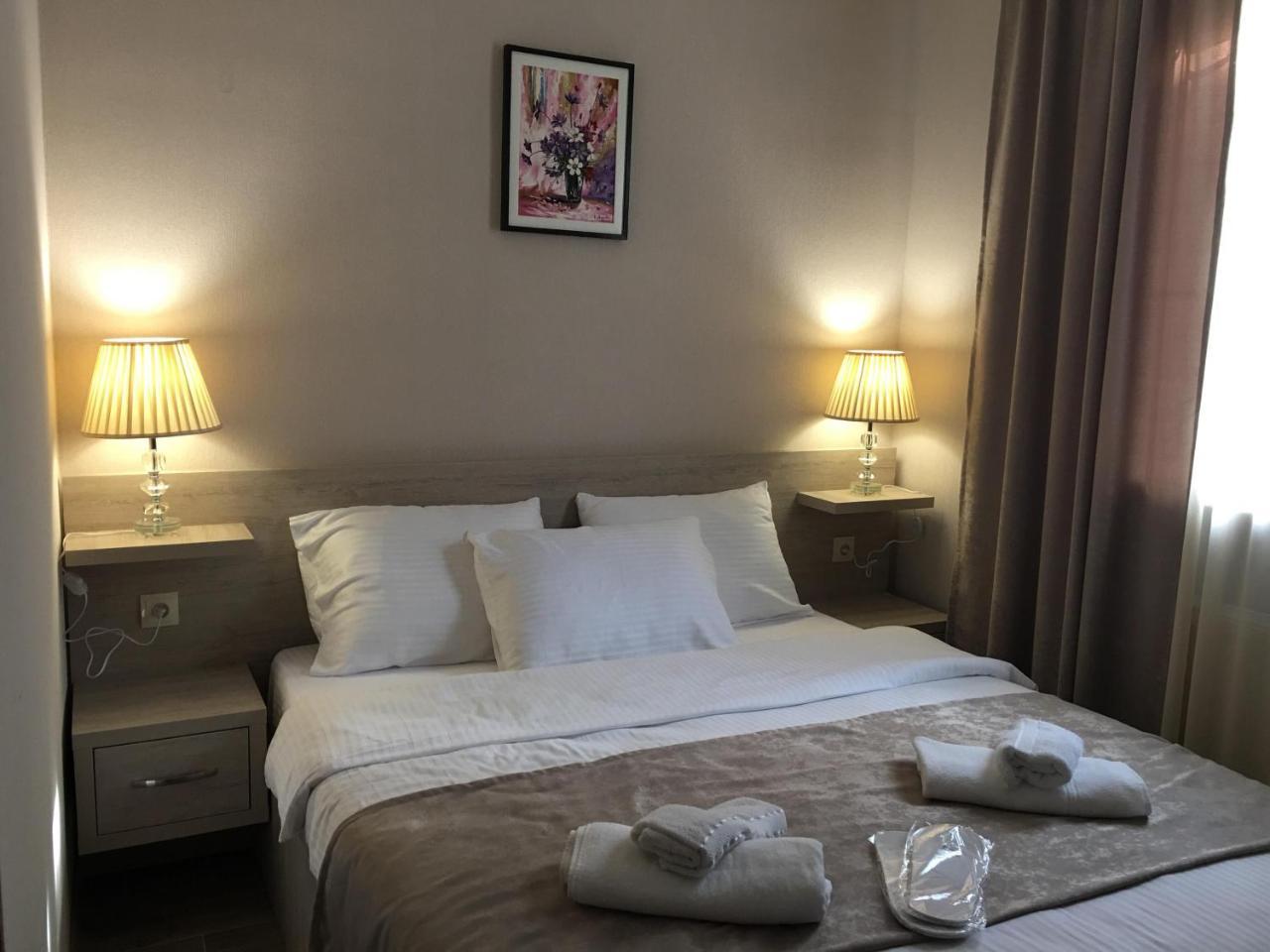 Family Hotel Triston ティビリシ エクステリア 写真